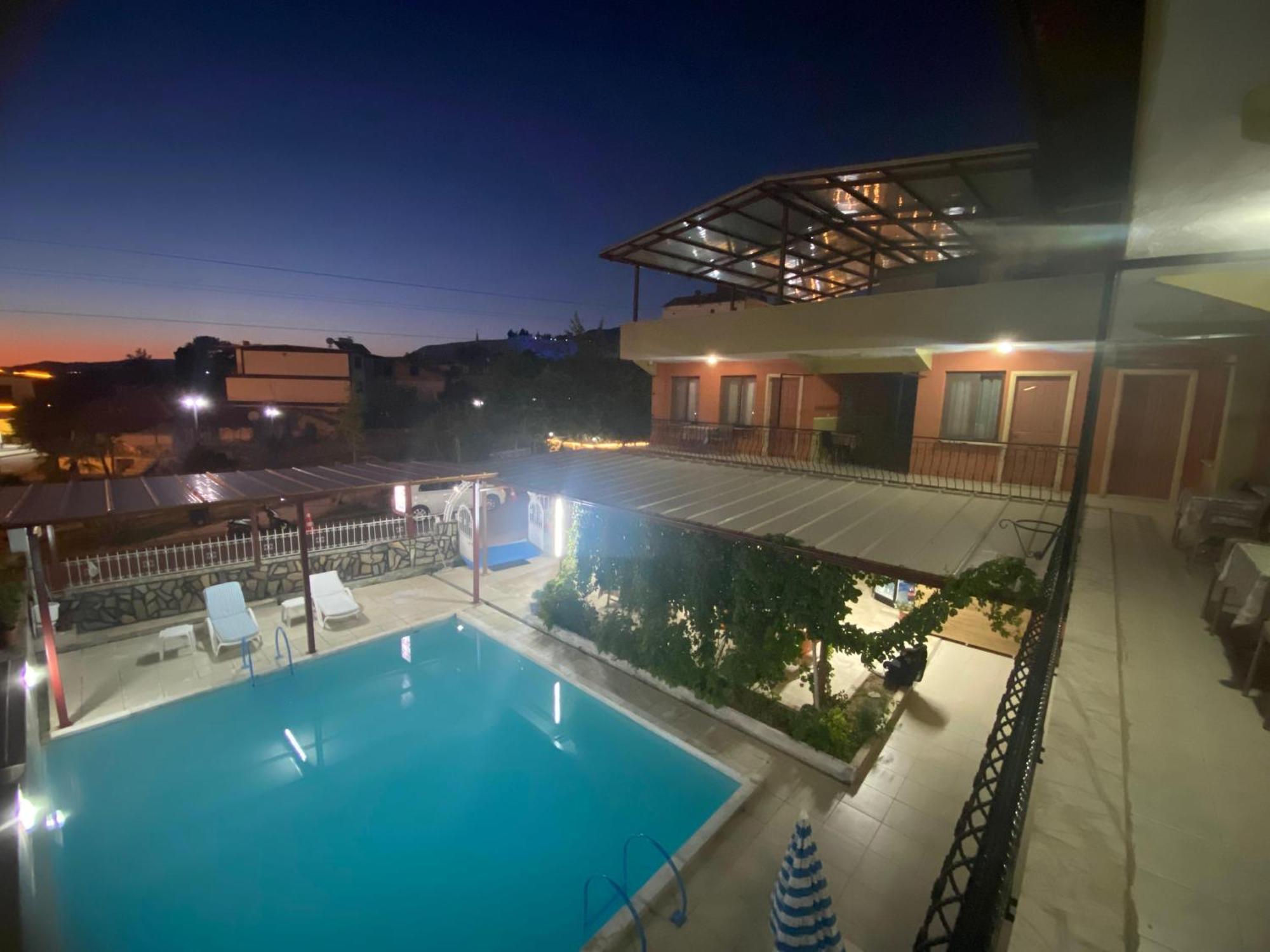 Beyaz Kale Hotel Памуккале Екстериор снимка